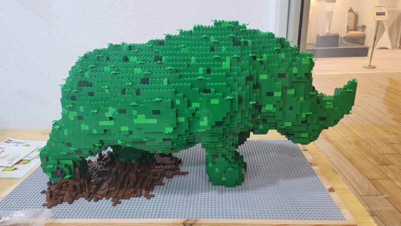 Bokor orrszarvú szobor LEGO kockákból